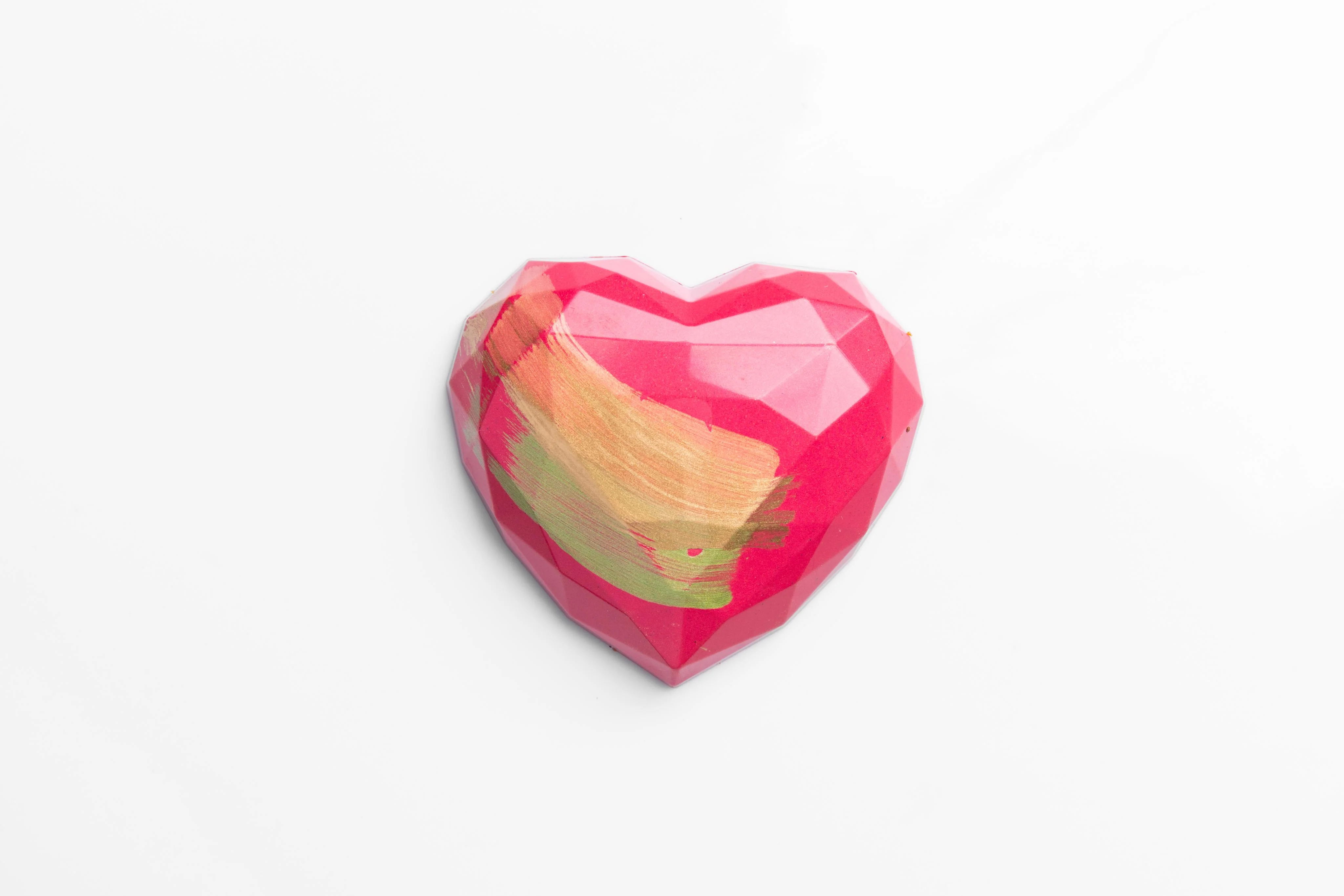 Raspberry Pistachio Heart Bar - Image 4